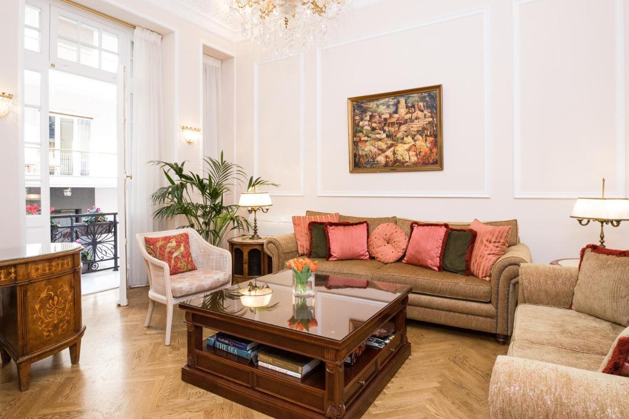 The Rare Luxury Gem Near Syntagma, Kolonaki Square Apartment เอเธนส์ ภายนอก รูปภาพ