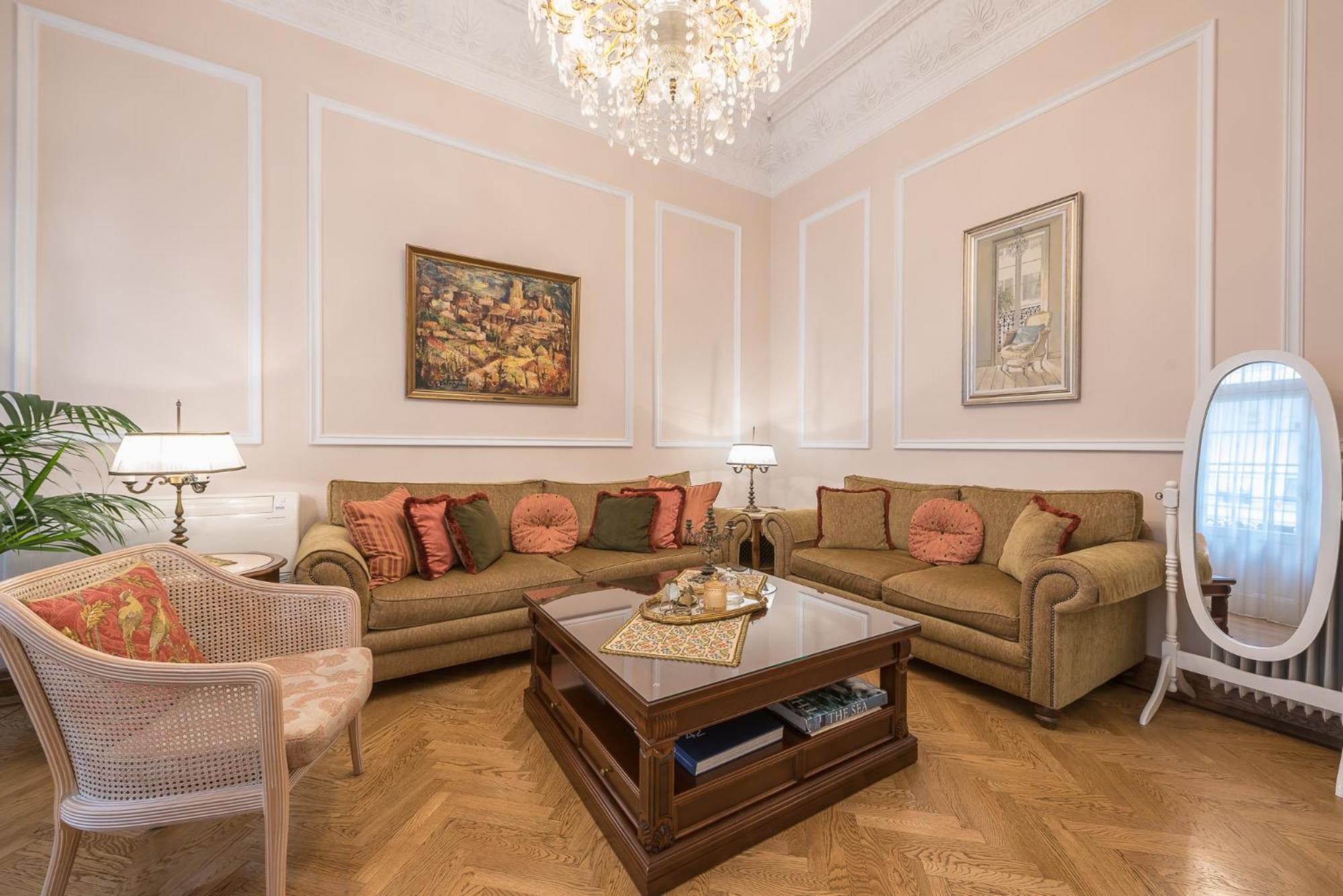The Rare Luxury Gem Near Syntagma, Kolonaki Square Apartment เอเธนส์ ภายนอก รูปภาพ