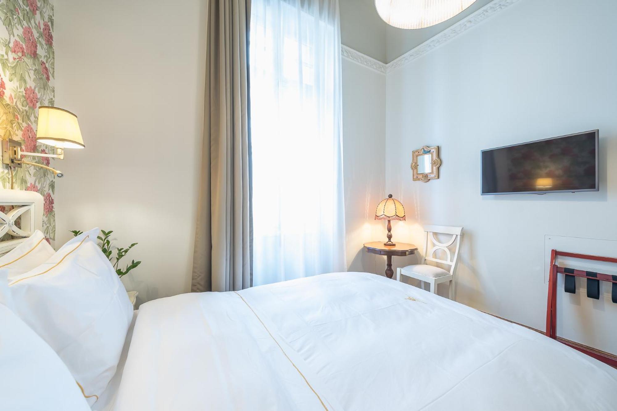The Rare Luxury Gem Near Syntagma, Kolonaki Square Apartment เอเธนส์ ภายนอก รูปภาพ